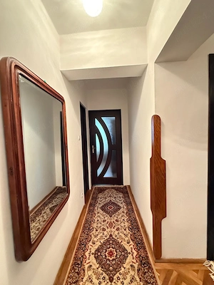 Apartament decomandat Sinaia, 2 camere, zona 1 Mai - imagine 7