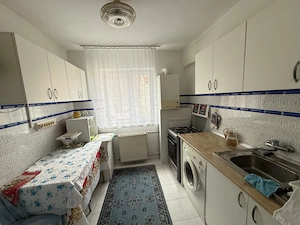 Apartament decomandat Sinaia, 2 camere, zona 1 Mai - imagine 6
