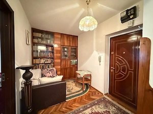 Apartament decomandat Sinaia, 2 camere, zona 1 Mai - imagine 9