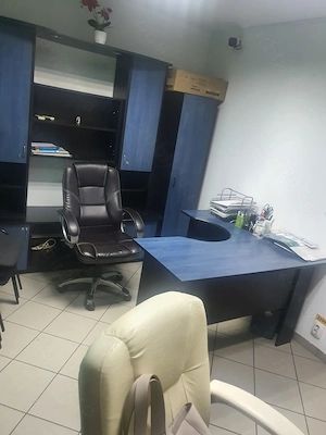 Închiriez spațiul comercial , zona Vest , 9 Mai, Ploiești.  - imagine 2