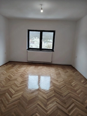casa in Hunedoara complet renovata 2026 3 dormitoare 3 băi - imagine 7