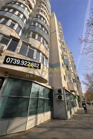 Metrou Aparatorii Patriei 3 camere decomandat