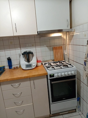 Inchiriez apartament 3 camere semidecomandat Manastur  - imagine 9