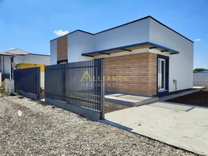 Casa  - 4 camere - 108 mp utili - Miorita - imagine 3