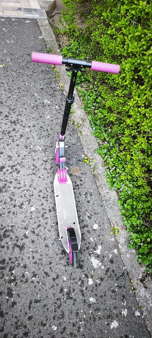 Vând trotinetă copii 120 ron neg.