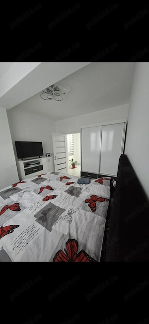 Vand apartament cu 3 camere situat la etajul 2 cu lift - imagine 5