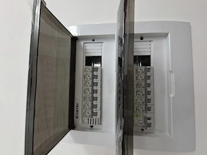 Vand apartament cu 3 camere situat la etajul 2 cu lift - imagine 6