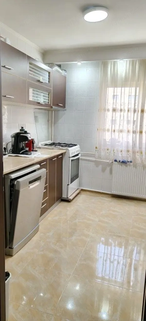 Vanzare Apartament 3 camere -Sebastian-Vulcan Center - imagine 7