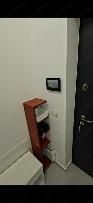Vand apartament cu 3 camere situat la etajul 2 cu lift - imagine 8