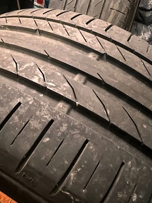 Vând două anvelope Continental 225:45/17 - imagine 3