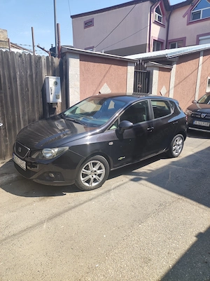 Vând Seat ibiza 2011