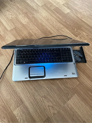 Laptop HP display mare 17,3 inch funcțional vine cu incarcator.Trimit prin curier. - imagine 2