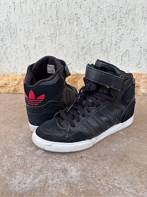 Adidasi Adidas negru-rosu 38