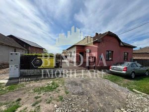 Casa pe principala in Giarmata  737mp teren