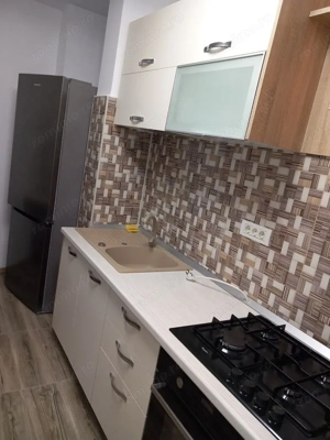 Apartament 3 camere de inchiriat, bloc reabilitat, Valea Ialomitei - imagine 5