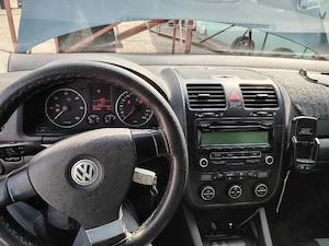 Vând Golf 5 combi 1.9 Tdi, nu porneste  - imagine 2