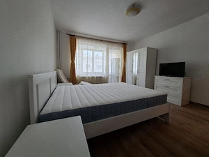 Inchiriez garsoniera vis a vis de Athenee Palace nou renovata