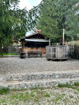 Pensiune, 2 corpuri, ciubar, restaurant si microferma, 600 mp, zona Babarunca  - imagine 6