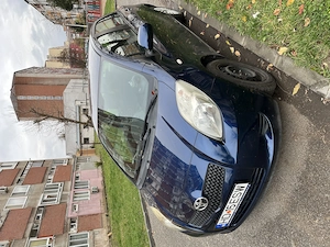 Vând Toyota Yaris 