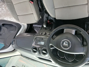 Inchiriez dacia logan 