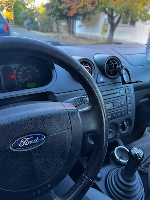 Vind Ford fiesta secahen cu 4 usi - imagine 3