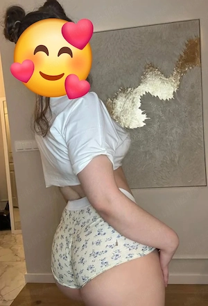 Elena.........  - imagine 2