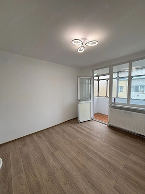 De vanzare apartament cu 2 camere și balcon, decomandate, 48.500 euro - imagine 3