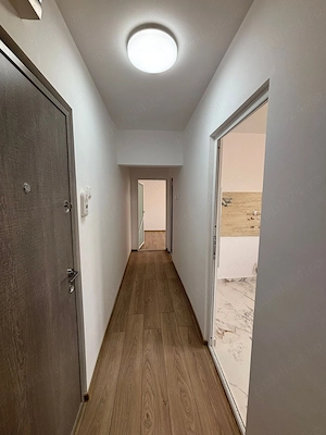 De vanzare apartament cu 2 camere și balcon, decomandate, 48.500 euro - imagine 7