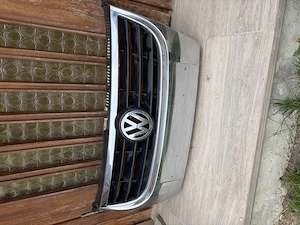 Vând grila VW touran 