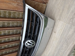 Vând grila VW touran  - imagine 4