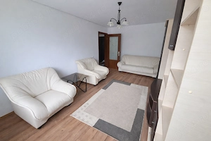 DE INCHIRIAT - Apartament 2 camere, decomandat, Mega Mall - imagine 2