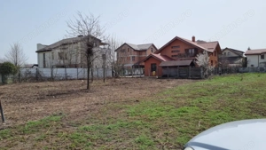 Teren de vânzare într-o zonă rezidențială compactă