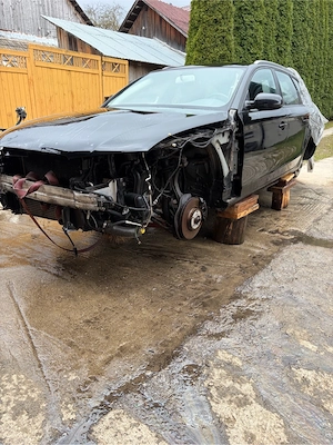 dezmembrez audi A4 B8 diesel  - imagine 4