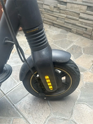 Trotineta SEGWAY-NINEBOT MAX G2 inca in garantie 1 an 