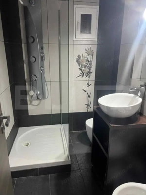 Apartament 2 camere decomandat ,  renovat complet zona 8 MAI - imagine 6