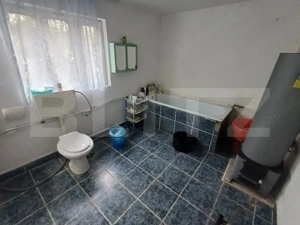 Casa de vanzare, la strada principala, zona ARCANI  - imagine 10