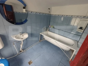 Casa de vanzare, la strada principala, zona ARCANI  - imagine 11