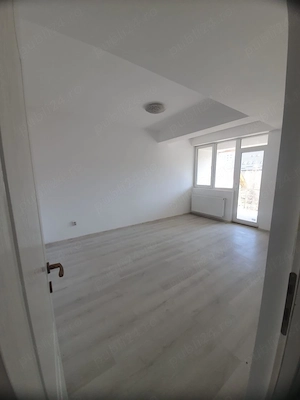 Vand apartament 3 camere - imagine 3