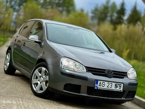 Vand Golf V 5 1.6 mpi benzina 