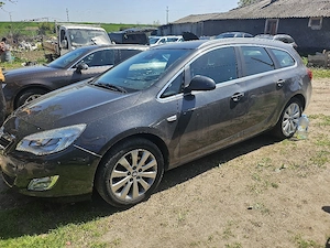 opel astra j break