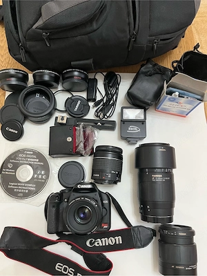 Kit cu aparat foto profesional Canon EOS Rebel XSi