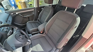 Vand VW Touran 1.6 TDI, 2015, Inmatriculat, 215.000 km, pret 7.200 Euro - imagine 3