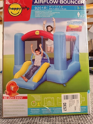 Castel gonflabil marca Happyhop cu suflanta inclus pentru  - imagine 3