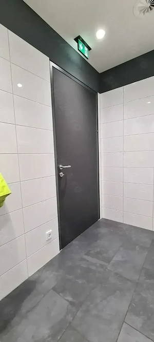 *Servicii de Mână de Lucru în Construcții