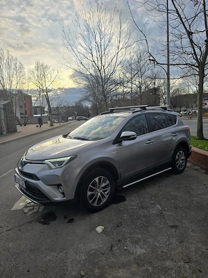 Toyota RAV4 Hybrid AWD Executive 2017 Fabricată în Japonia