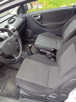 Vand Opel Corsa C 1,2 benz climă 2006 - imagine 6