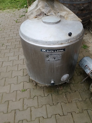 Vând răcitor lapte capacitate maxima 220 litri 