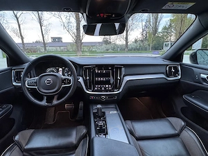 volvo S60 r Design keyless distronic bord digital lane side scaune comfort 2022 - imagine 2