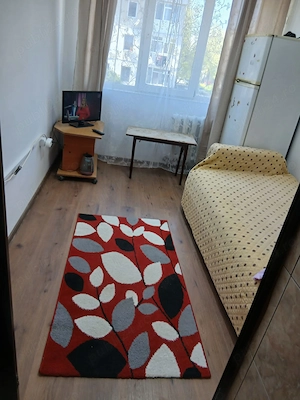 Închiriez garsonieră  în regim hotelier sud  15 mp