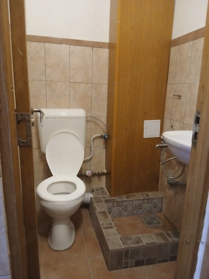 Închiriez garsonieră  în regim hotelier sud  15 mp - imagine 5